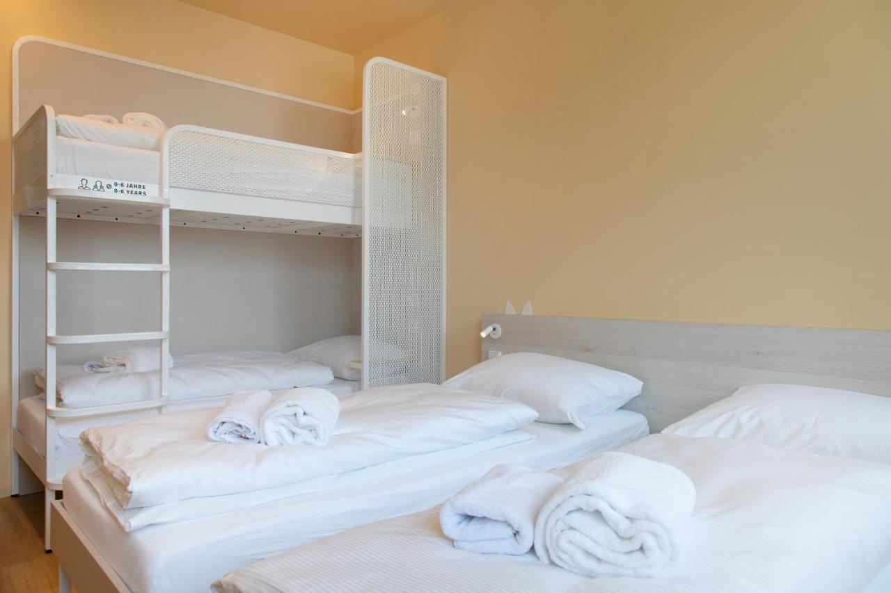 Meininger Hotel Bremen Hauptbahnhof Bagian luar foto